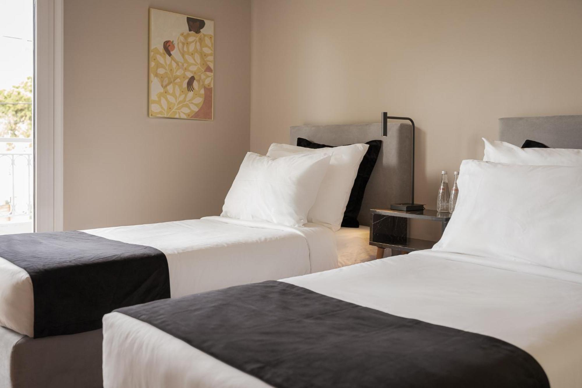 Athenian Grand Riviera * אתונה